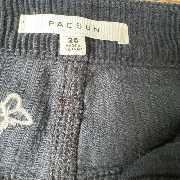 Women’s corduroy navy blue mini skirt from PacSun with butterfly detail - Picture 4 of 5